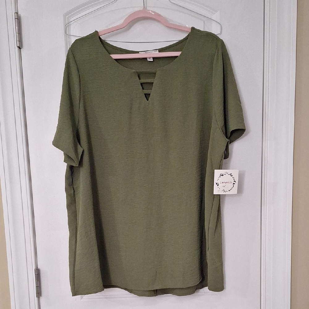 NWT Corvia Olive Short Sleeve Women's Top
